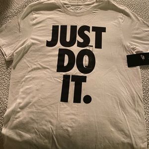 Mens Medium Nike Shirt NWT